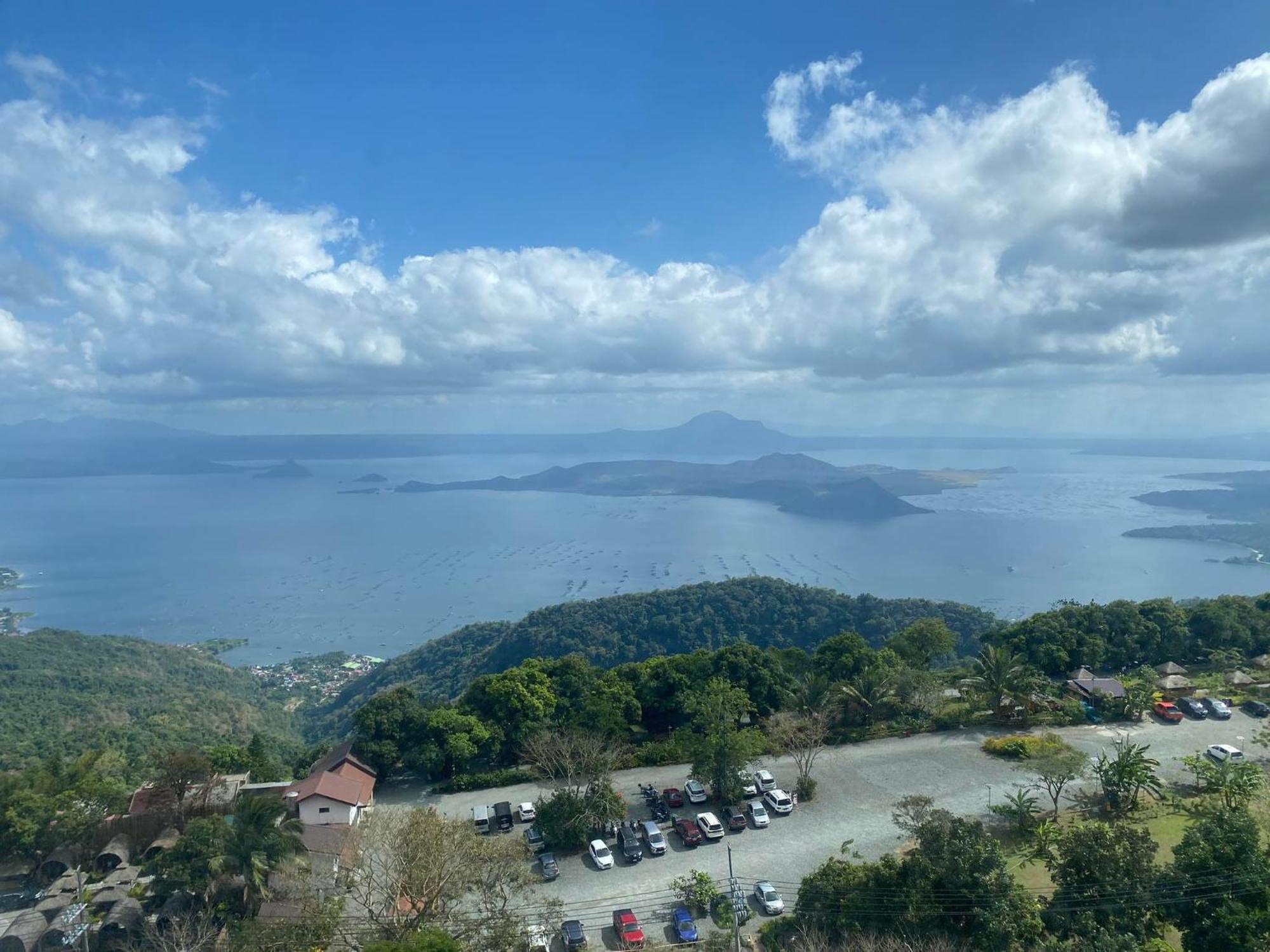 Smdc Tagaytay Taal Lake Condo Cook Netflix No Balcony No Free Parking Tagaytay City Exterior foto